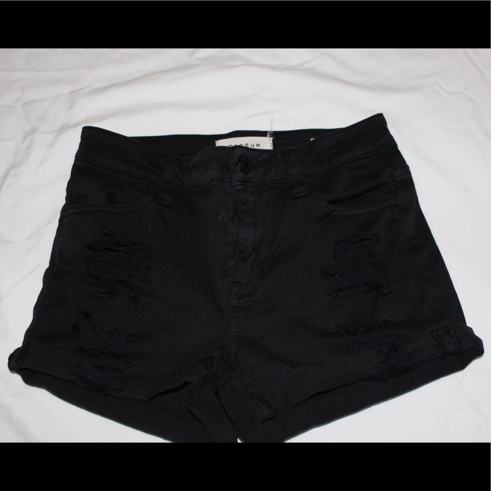 black pacsun ripped shorts